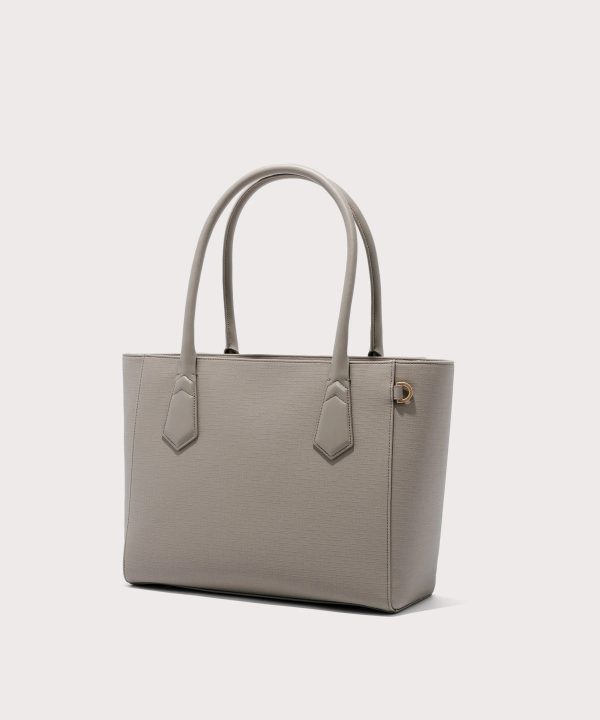 LEGEND TOTE